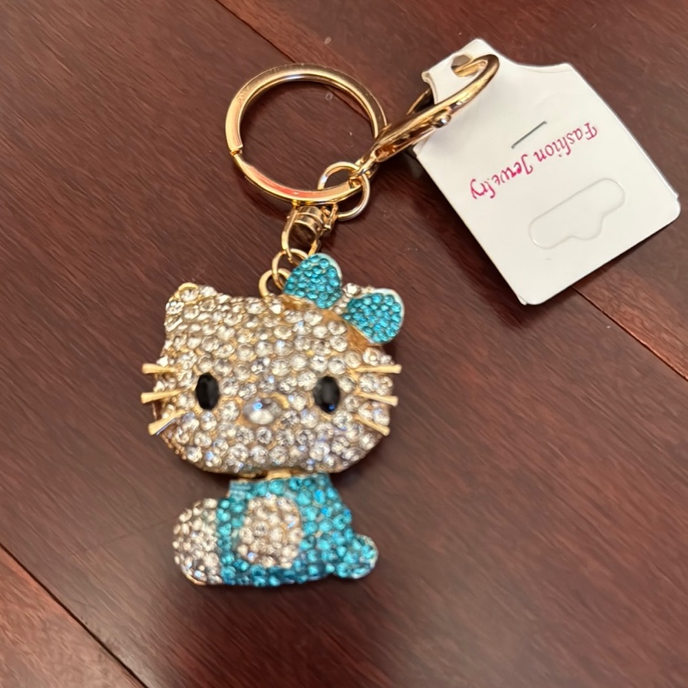 Hello Kitty Crystal Keychains - Picture 3 of 5
